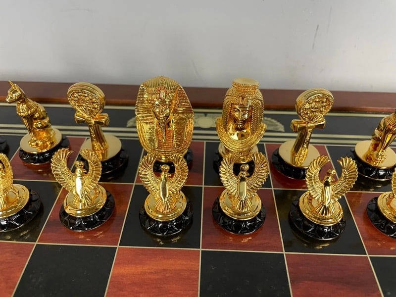 FRANKLIN MINT TUTANKHAMON CHESS SET - 4