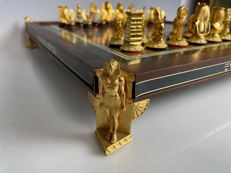 FRANKLIN MINT TUTANKHAMON CHESS SET - 8