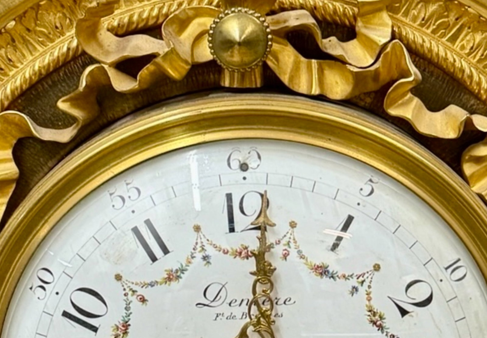 A FINE DENIER ORMOLU CLOCK - 3