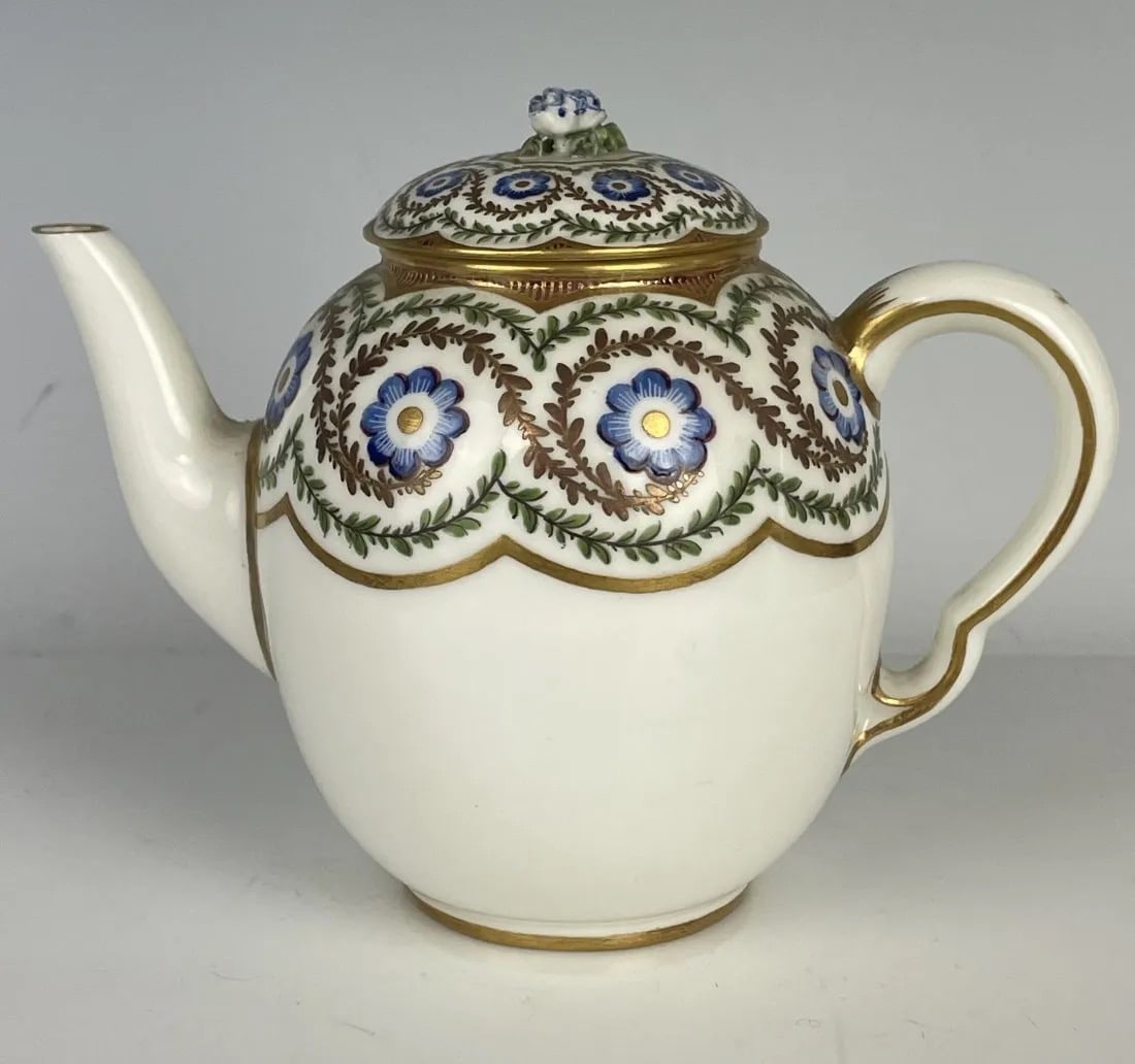 18TH C. SEVRES PORCELAIN TEAPOT (1 of 5)