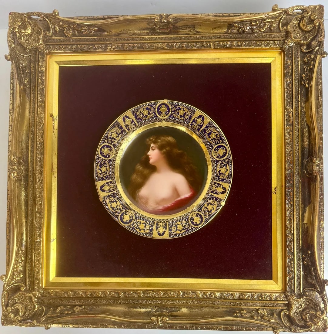 FRAMED ROYAL VIENNA PORTRAIT PLATE (1 of 3)