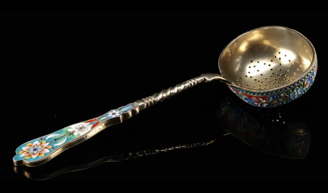 A GOOD RUSSIAN ENAMEL SILVER SPOON/STRAINER - 2