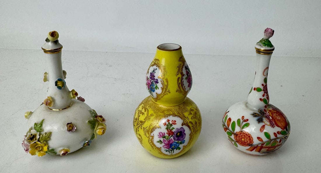SET OF 3 MEISSEN BOTTLES: Circa 1900. All first quality . All in good condition. Estimate $400-500