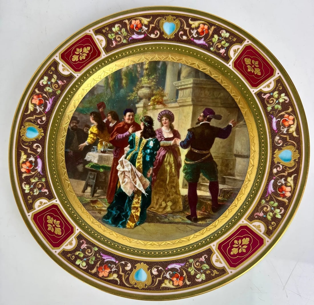 ROYAL VIENNA PLATE: Circa 1824. Measures 9.5 inches d. In excellent condition. Estimate $1000-1200