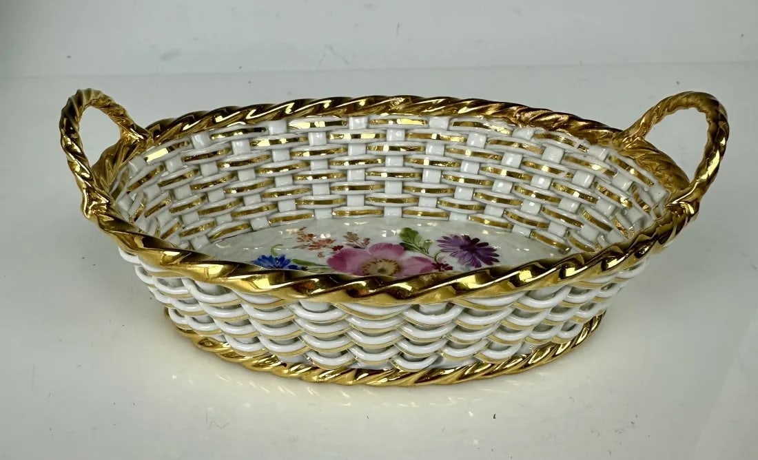 19TH C. MEISSEN WOVEN PORCELAIN BASKET: Measures 5 inches;. In excellent condition. Estimate $300-400