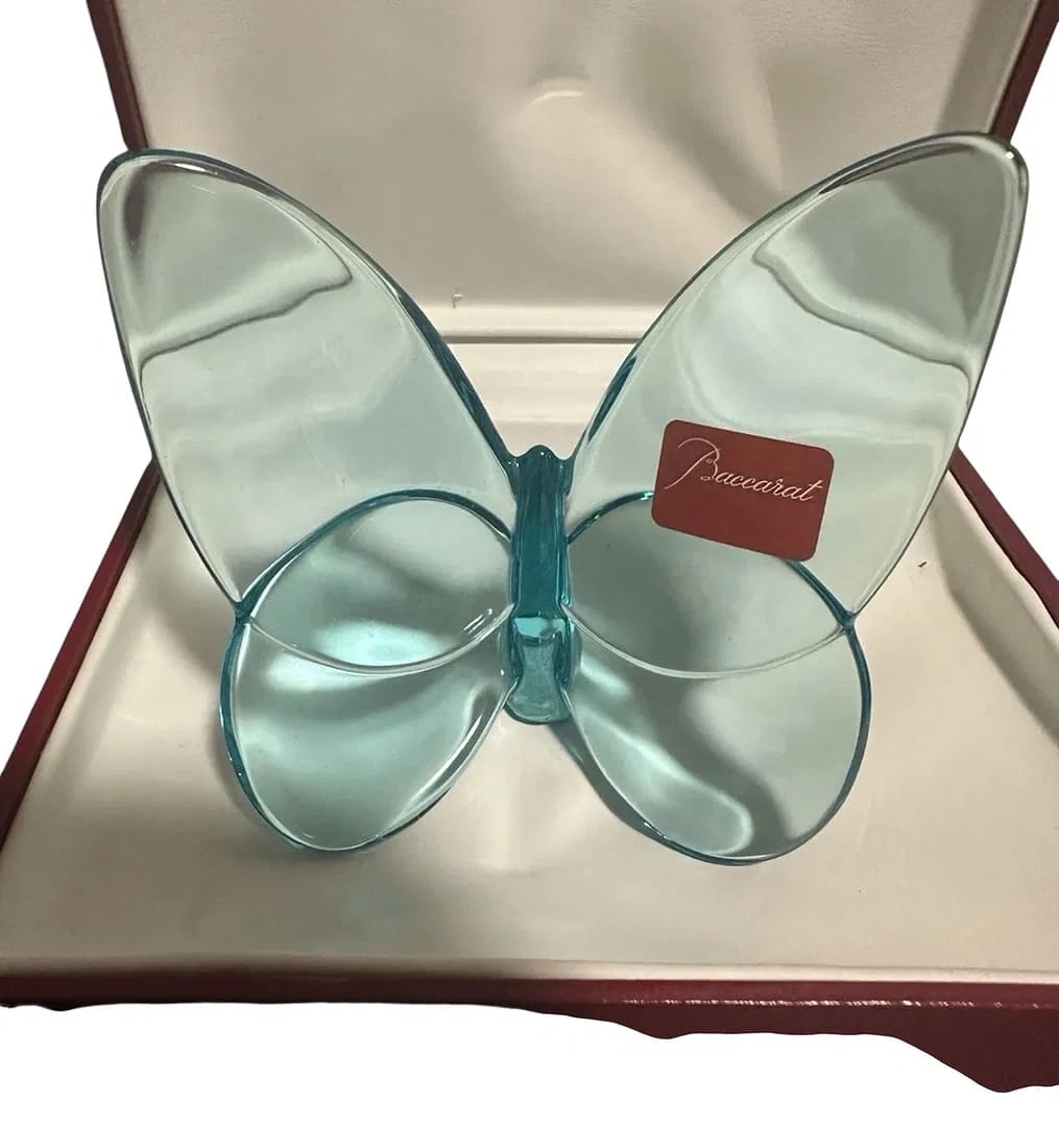 BACCARAT BUTTERFLY: In original Baccarat presentation box. In excellent condition. Estimate $300-400