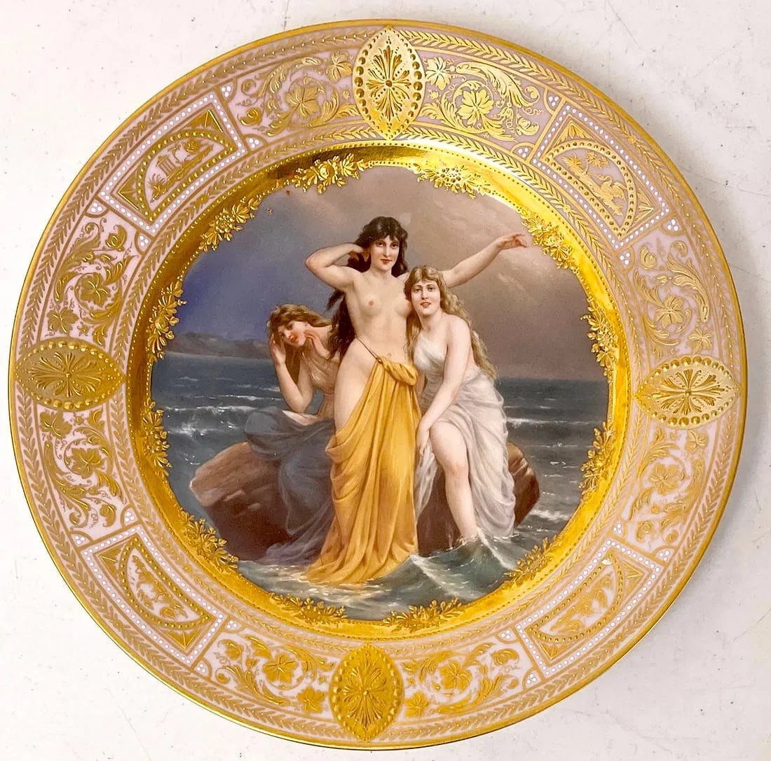 ROYAL VIENNA PLATE: Circa 1900 beehive underglaze mark. Measures 9.5 inches d. In good condition. Estimate $1000-1200
