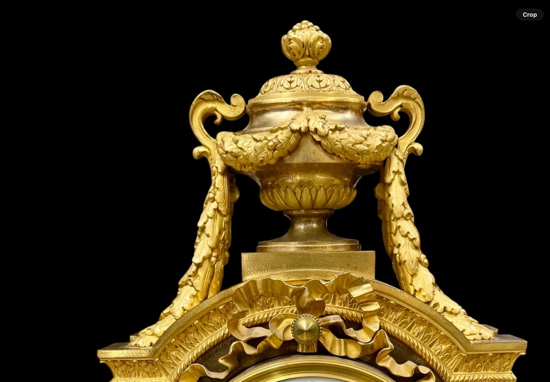 A FINE DENIER ORMOLU CLOCK - 2