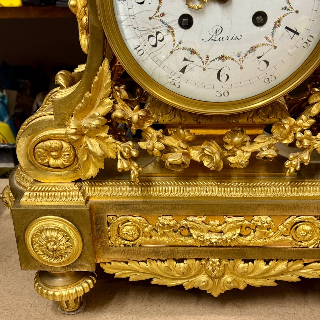 A FINE DENIER ORMOLU CLOCK - 4