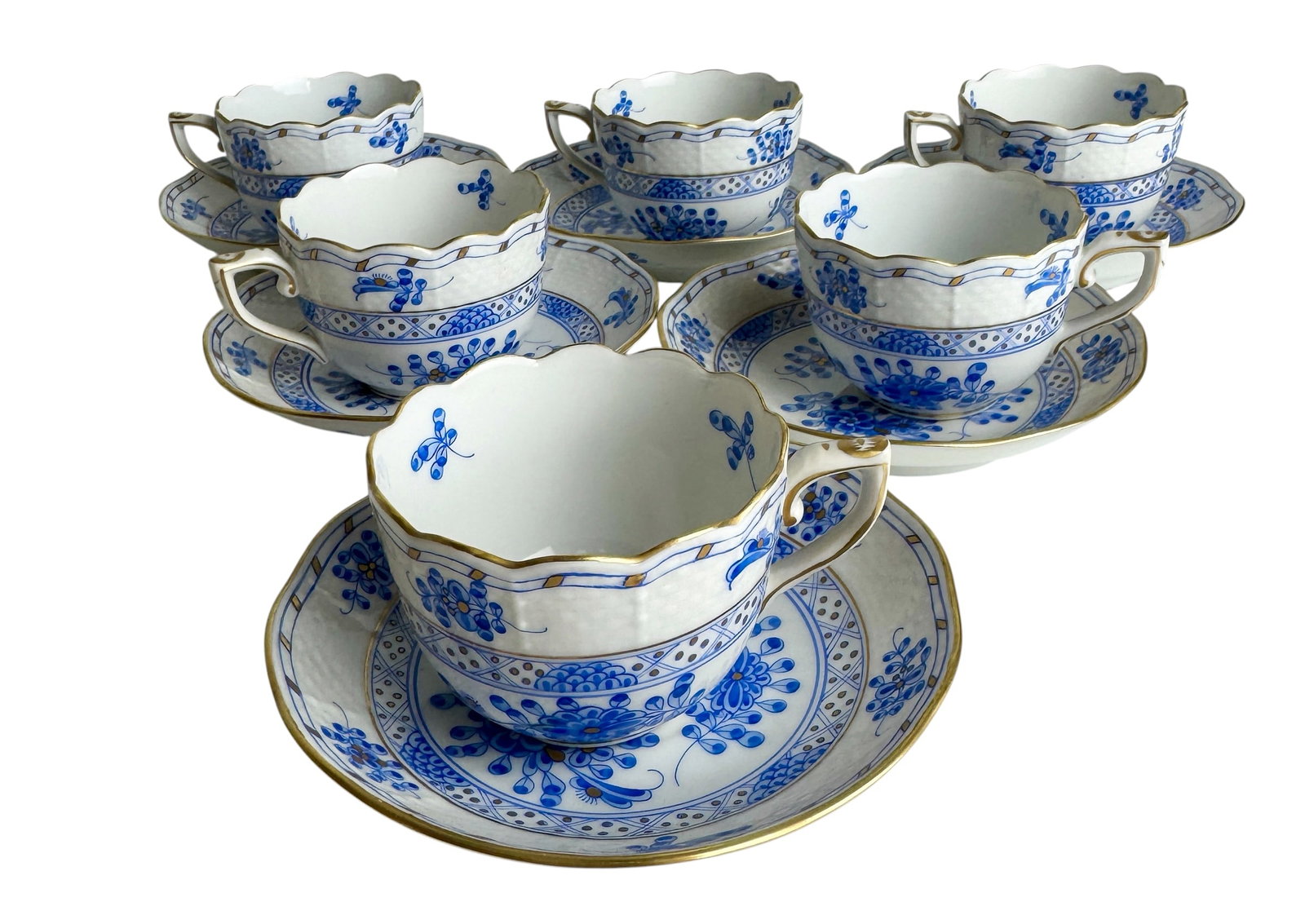 SET OF 6 HEREND DEMITASSE CUPS AND SAUCERS: All in excellent condition. Estimate $800-1000