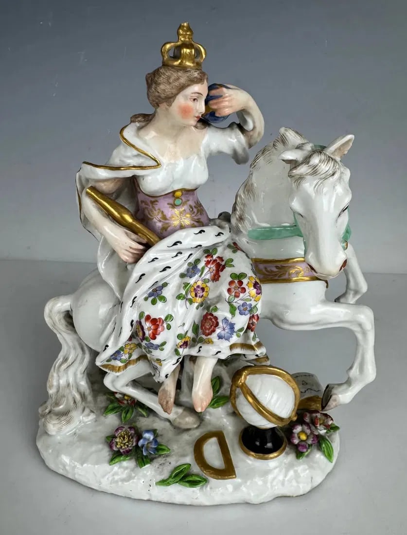 19TH MEISSEN GROUP: Measures 6 inches x6 inches h. In good condition. Estimate $800-1000