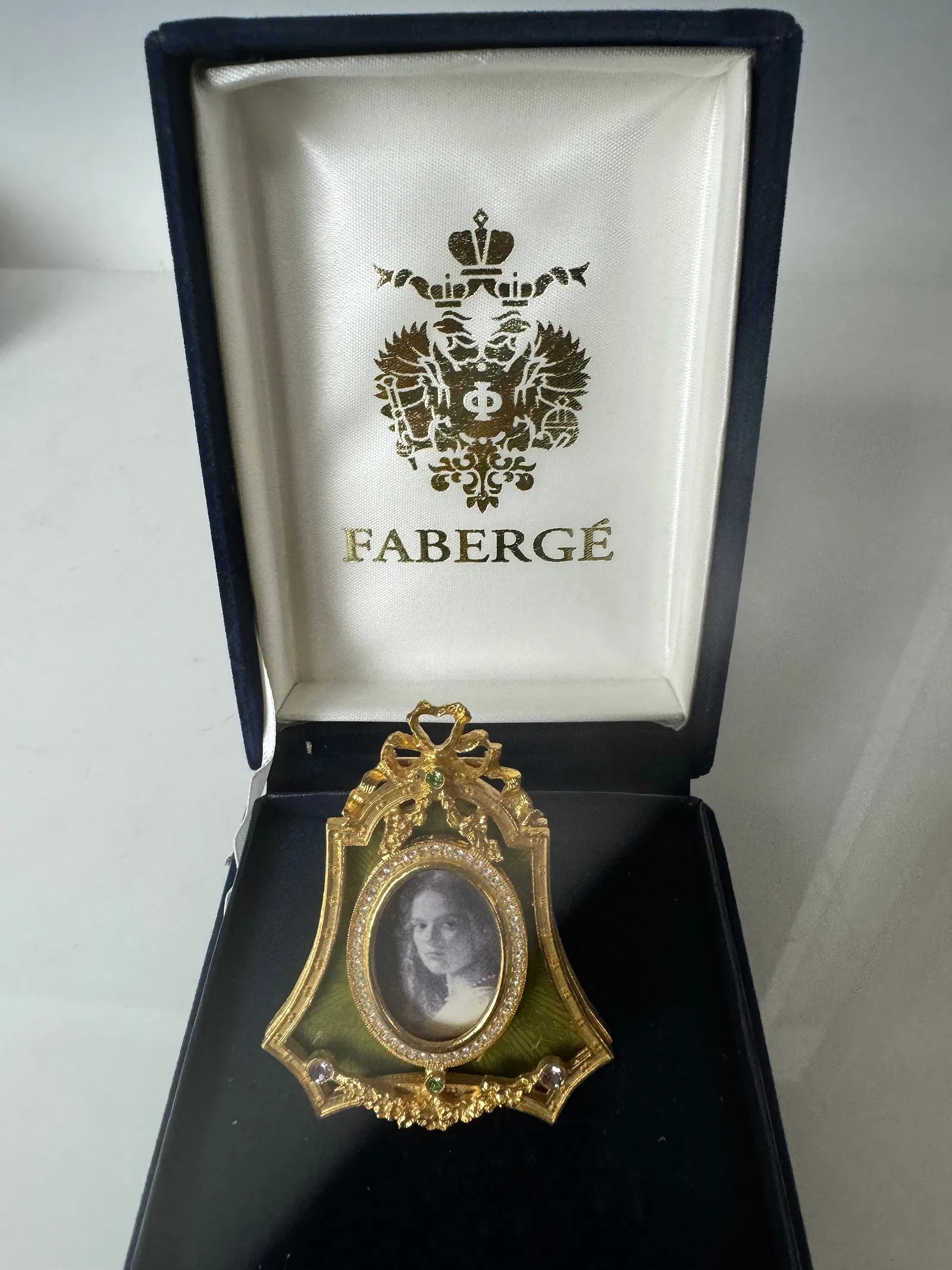 IMPERIAL FABERGE ENAMEL PICTURE FRAME: In good condition. Estimate $400-500