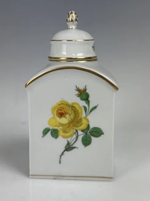 MEISSEN TEA CADDY: Measures 7 inches high. In perfect condition. Estimate $300-400