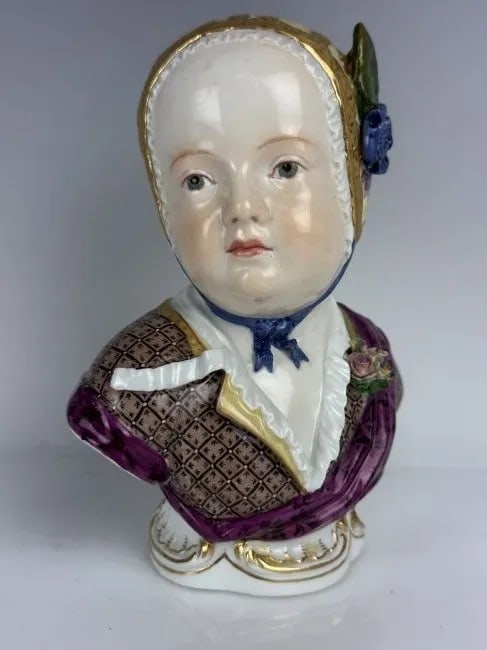 19TH C. MEISSEN BUST: First quality cross swords mark. Measures 6 inches high. Good antique condition. Estimate $1.000-1.200