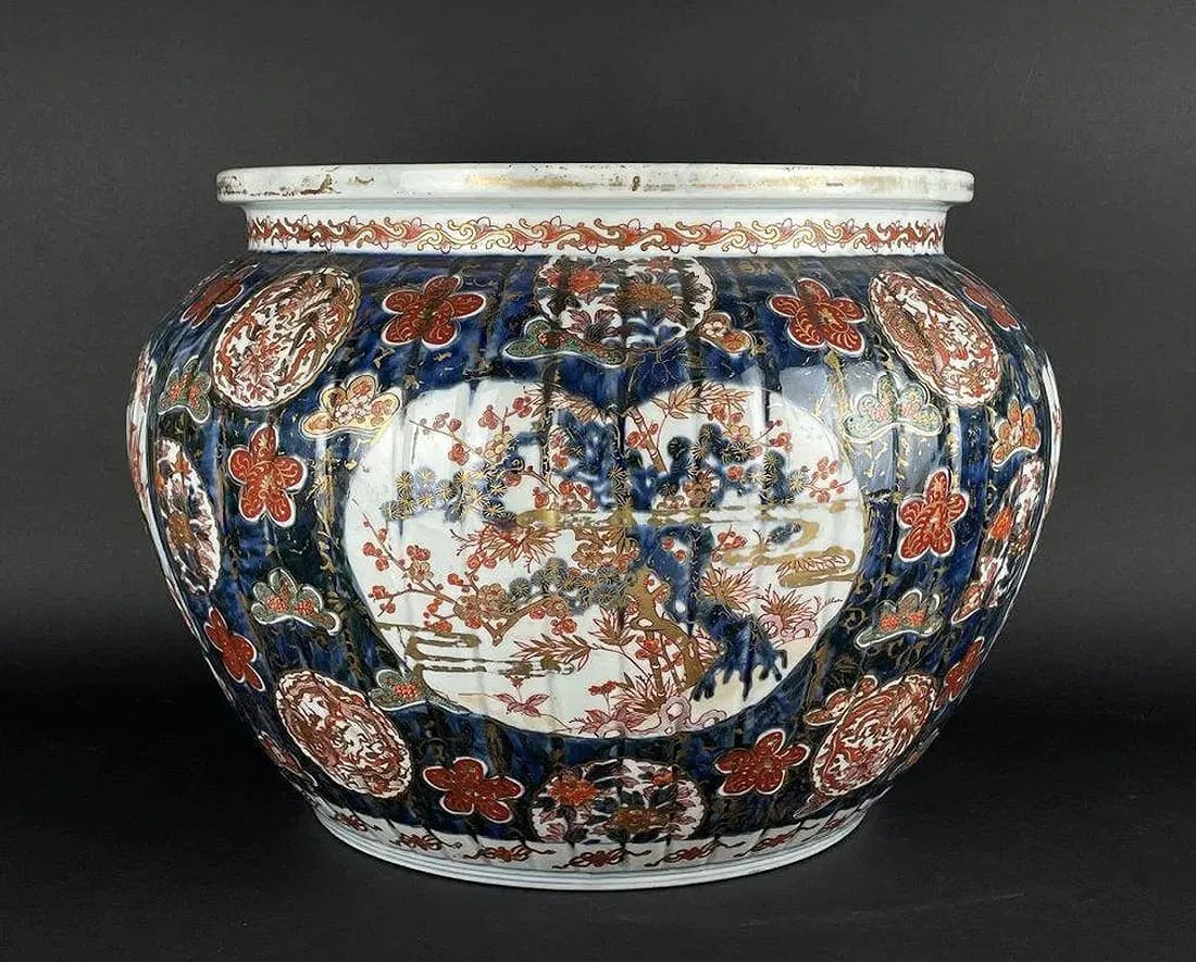 A LARGE 19TH C. EMARI BOWL: Measures 20 inches diameter. Good condition, minor gilt loss. Estimate $8.000-10.000