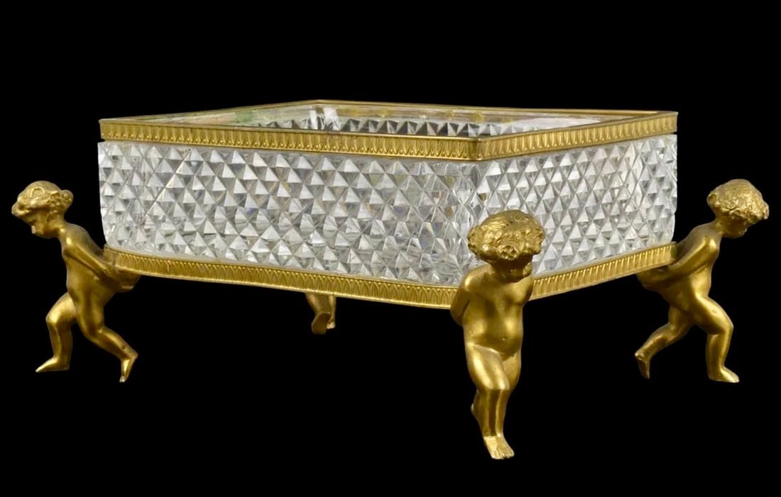 ORMOLU AND BACCARAT STYLE CRYSTAL FIGURAL CENTERPIECE: Circa 1900. Dimensions : 4-1/4 inches high, 9-3/4 inches wide, 7 inches deep.. Good condition. Estimate $1000-1200