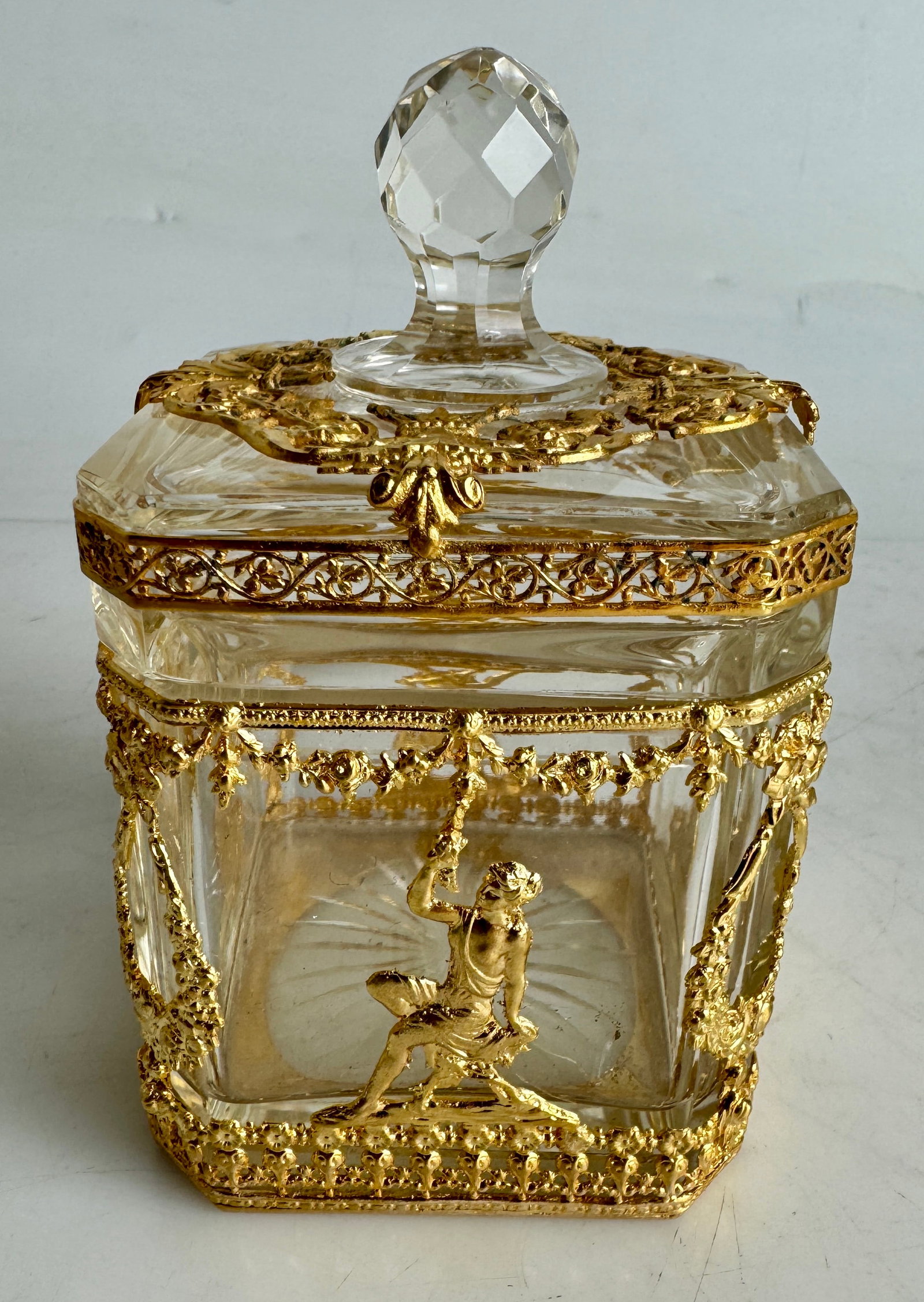 A MAGNIFICENT ORMOLU MOUNTED BACCARAT LIDED BOX (1 of 5)