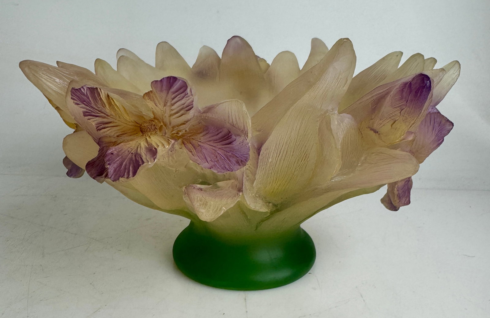 DAUM STYLE PATE DE VERRE BOWL: Measures 9” d., 5.7” h. Estimate $300-400