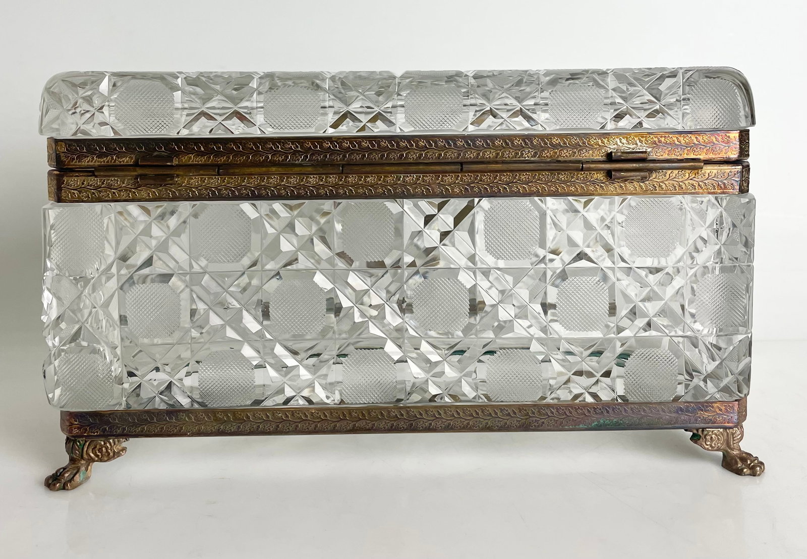 A LARGE ORMOLU MOUNTED BACCARAT CRYSTAL BOX - 3