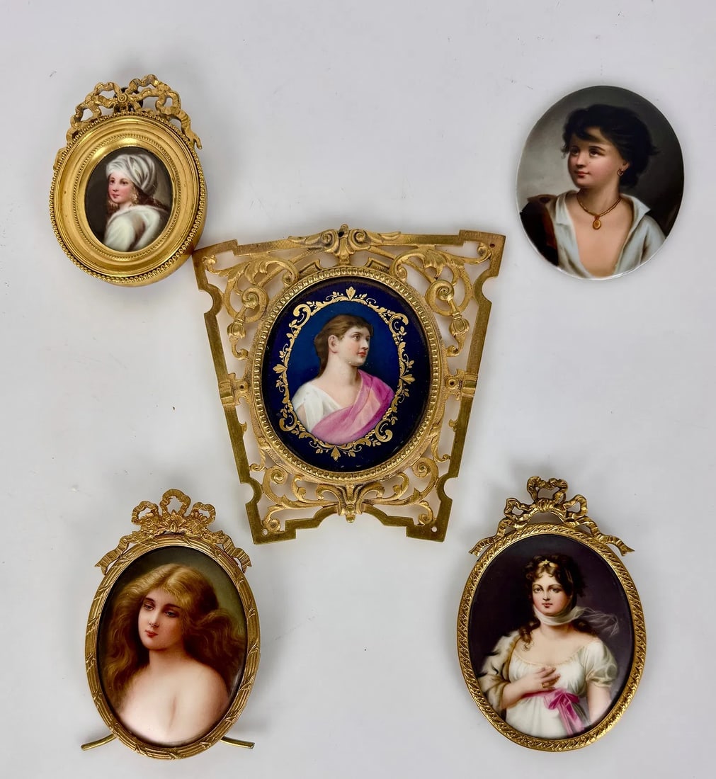 5 PORCELAIN PLAQUES: All in good condition. Estimate $1500-2000