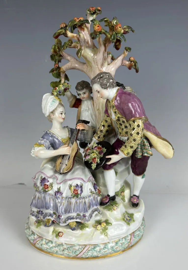 A LARGE ANTIQUE MEISSEN GROUP: Circa 1900. Measures 10.5 inches high. Estimate $1.000-1.200