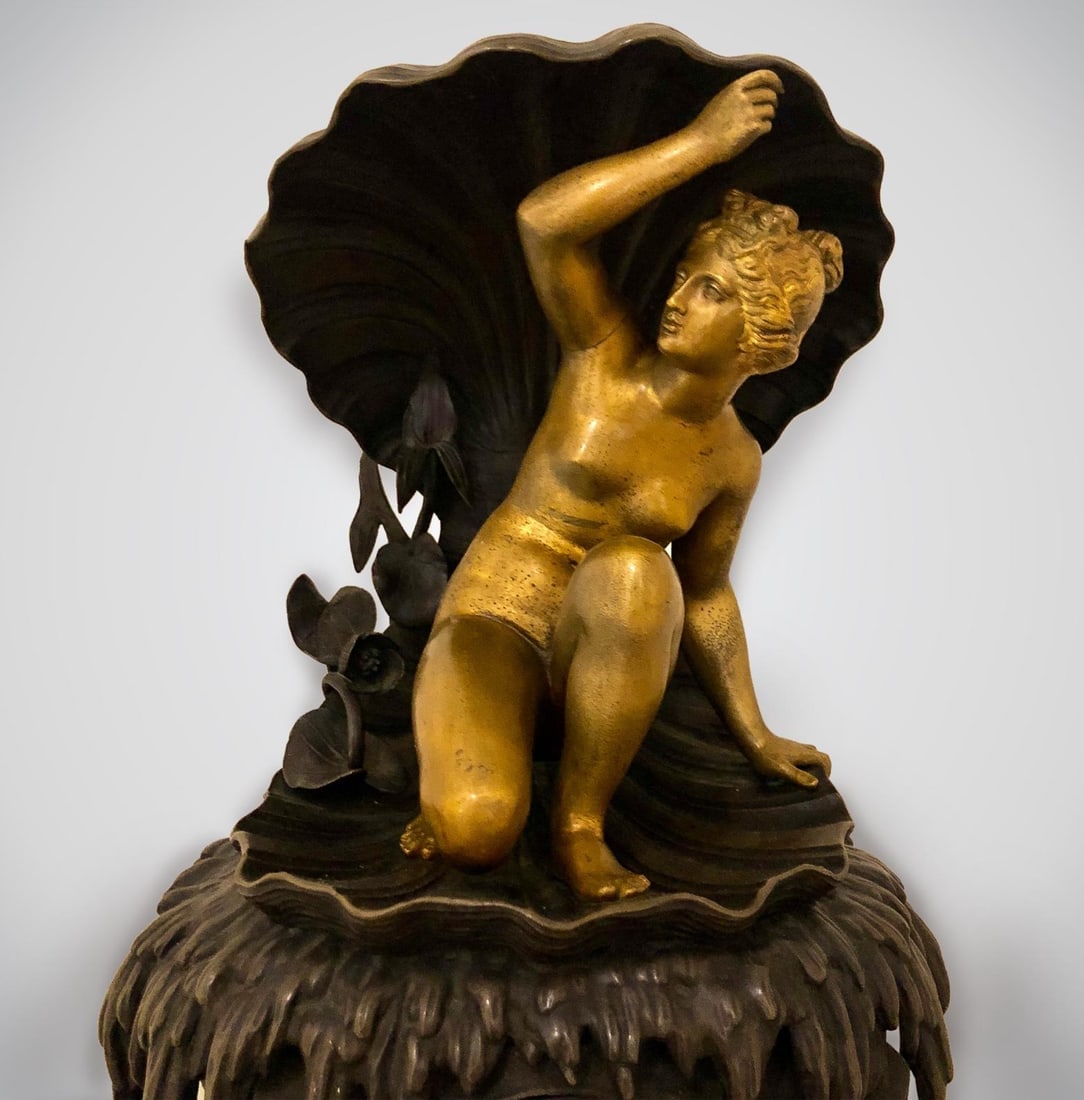 A VERY RARE ANTIQUE BRONZE CLOCK - 2