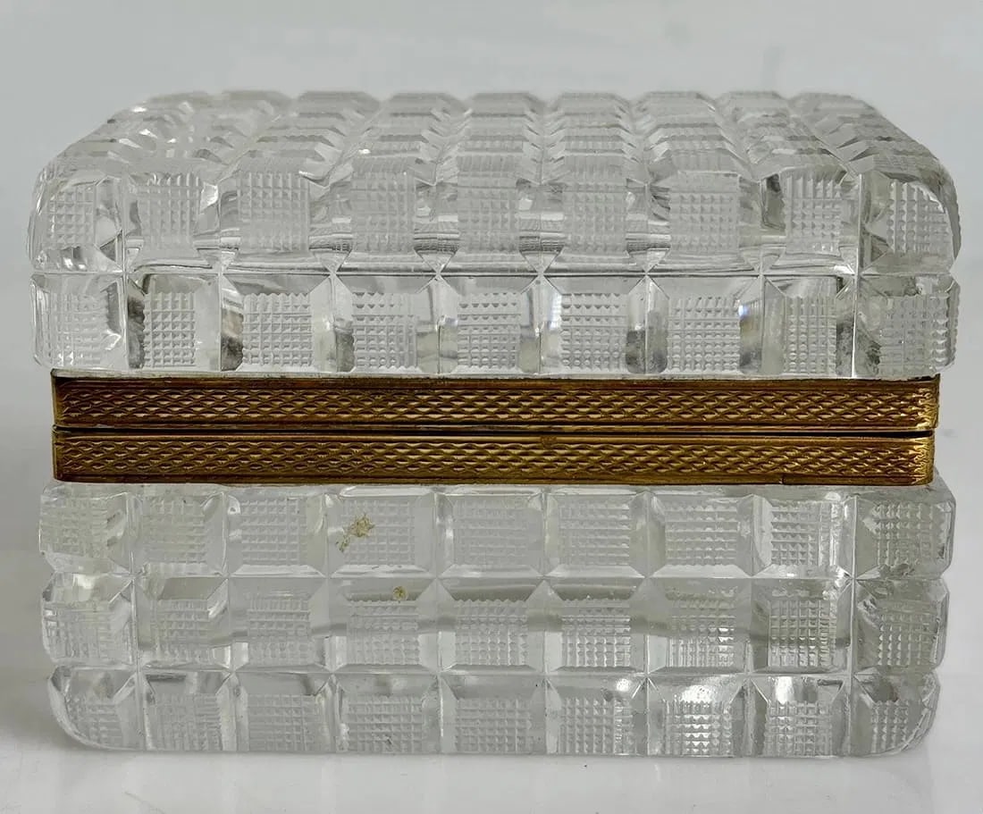 ORMOLU MOUNTED BACCARAT STYLE CRYSTAL CASKET: Circa 1900. Measures 5”x4”x 3.5” h. In good used condition. estimate $800-1000