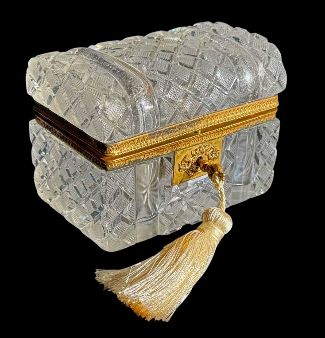 A MAGNIFICENT ORMOLU MOUNTED BACCARAT CRYSTAL BOC (1 of 3)