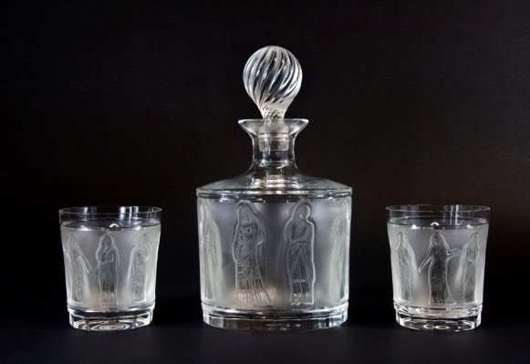LALIQUE 3 PIECE LIQUORSET (1 of 3)