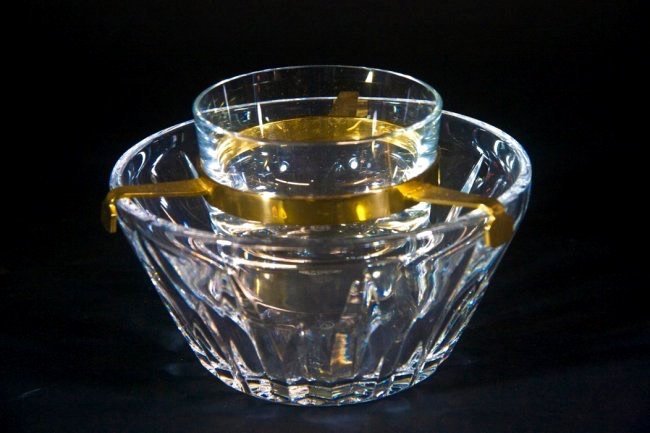 SIGNED BACCARAT CAVIAR BOWL (1 of 2)