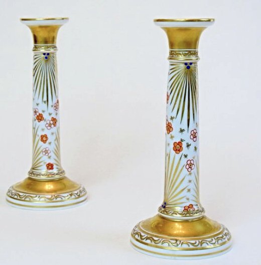 A PAIR OF ANTIQUE MEISSEN CANDEL HOLDERS (1 of 3)