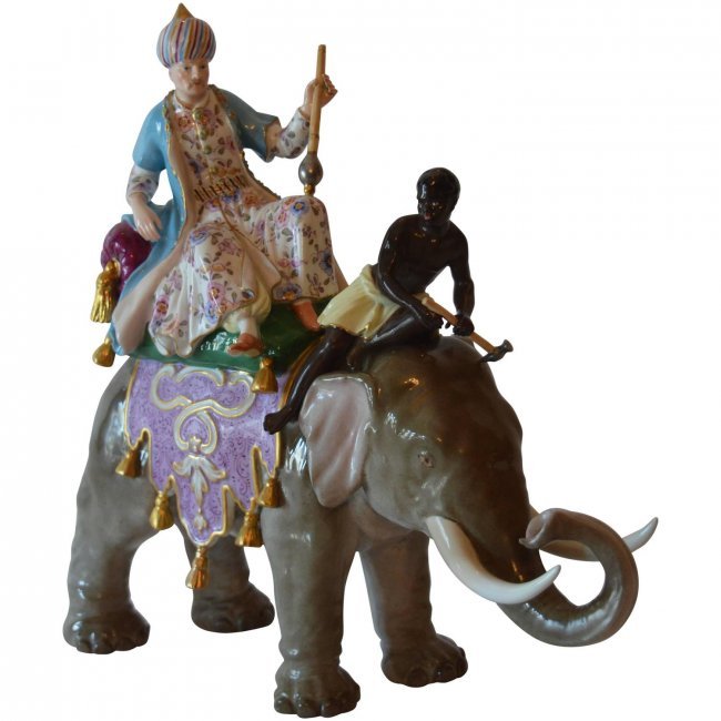 19TH CENTURY MEISSEN GROUP OF A TURKISH SULTAN (1 of 2)