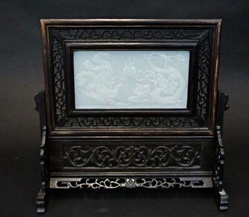 CHINESE WHITE JADE AND CARVED WOOD TABLE SCREEN. (1 of 4)