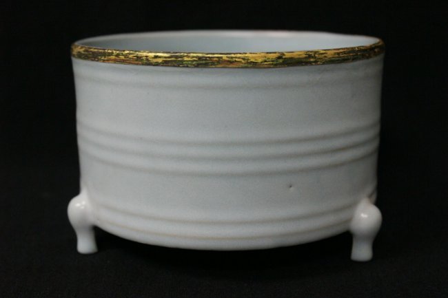 CHINESE PORCELAIN BOWL (1 of 2)