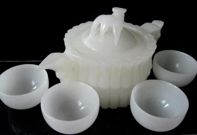 CHINESE WHITE JADE TEA SET (1 of 2)