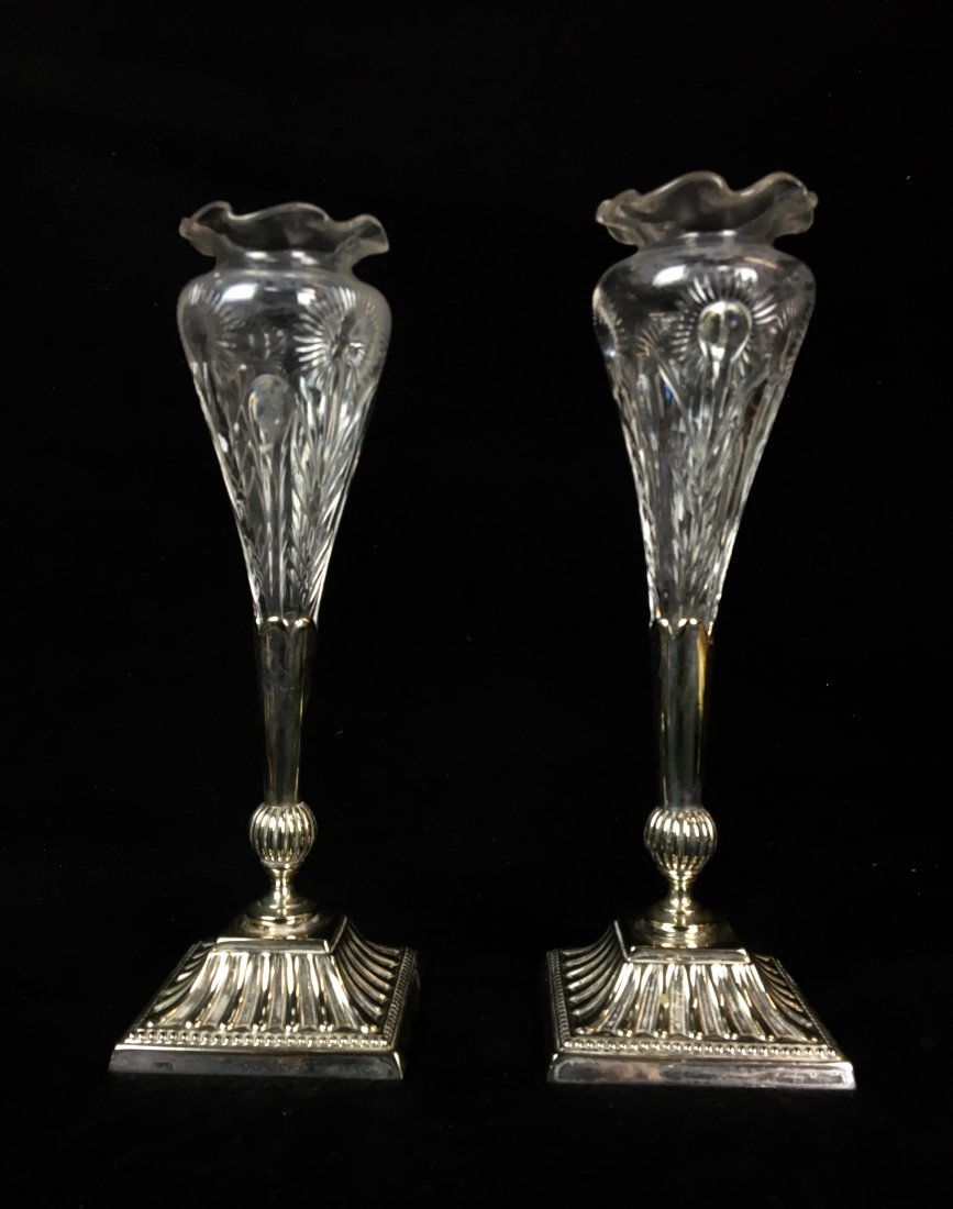 A PAIR OF MAPPIN AND WEB SILVER PLATE AND ETCHED GLASS: Vases measure 8" High. Goog condition. Estimate $300-400