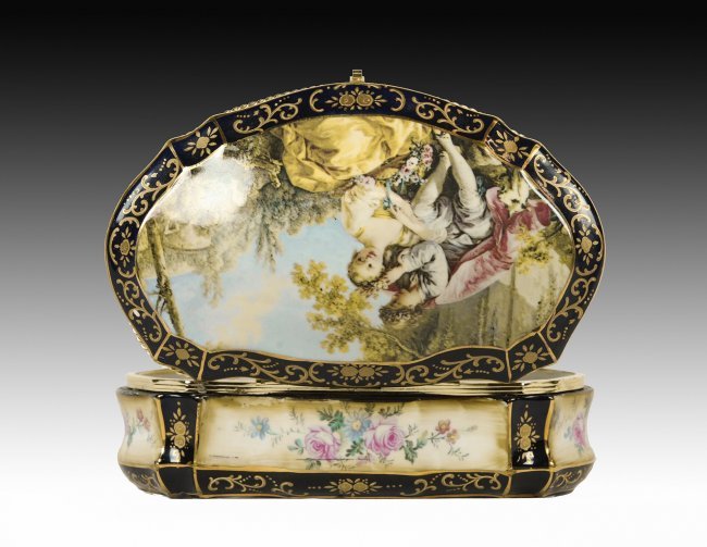 SEVRES STYLE PORCELAIN BOX (1 of 3)