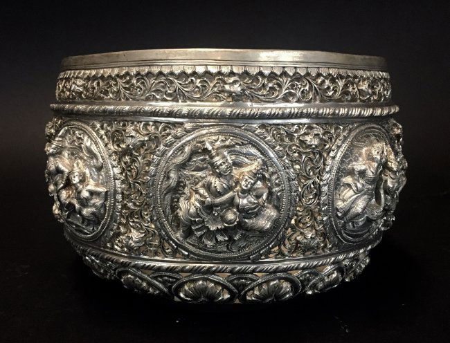 A SUPERB THAI RETICULATED SILVER BOWL (1 of 1)