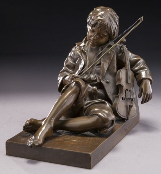19TH CENTURY PATINATED BRONZE FIGURE OF A VIOLIN PLAYER: Signed Leon Tharel (1858-1902). 10" H x 11" L x 8" W. Excellent condition. Estimate $1.200-1.500