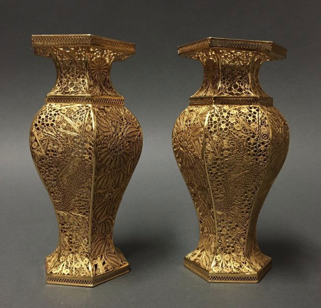 A PAIR OF CHINESE STERLING SILVER RETICULATED VASES (1 of 3)
