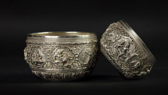2 THAI ANTIQUE RETICULATED SILVER BOWLS: Circa 1880. Excellent condition. Estimate $3.000-4.000