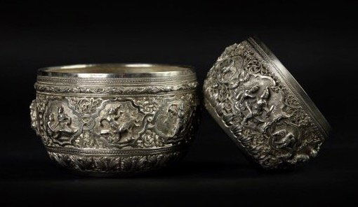 2 THAI ANTIQUE RETICULATED SILVER BOWLS: Circa 1880. Excellent condition. Estimate $3.000-4.000