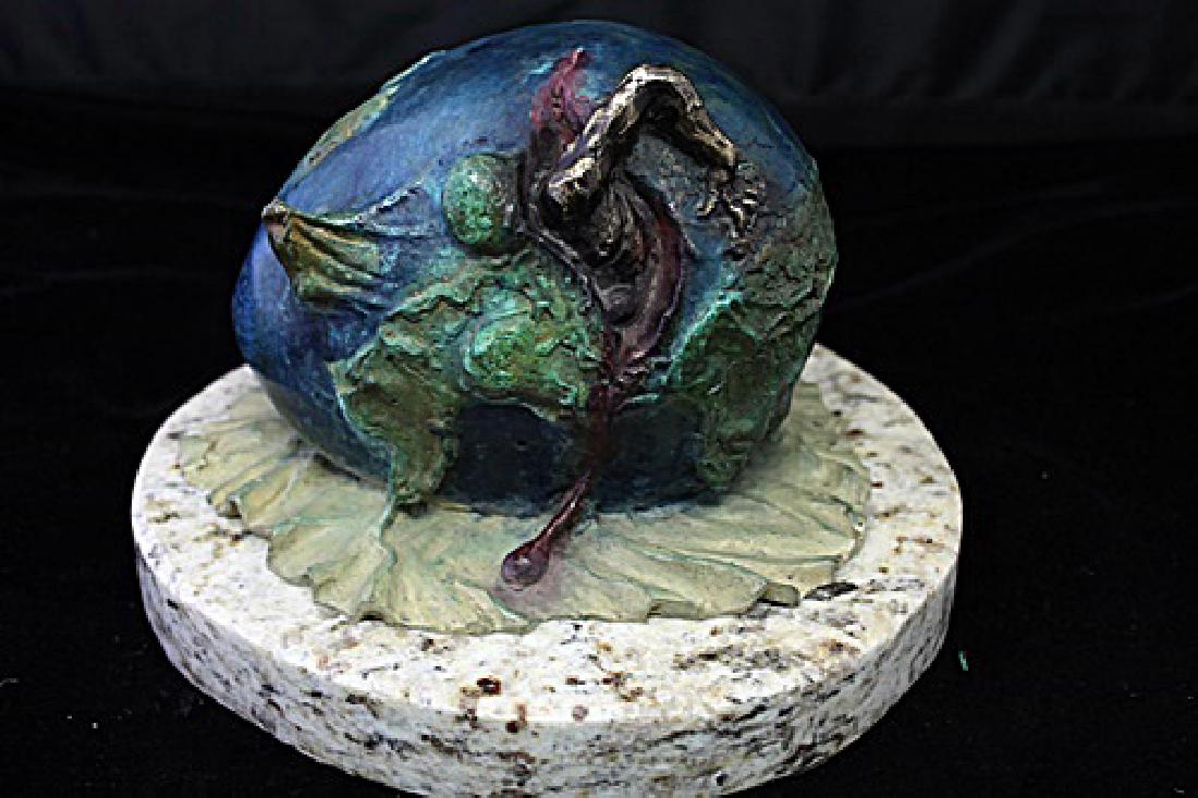 Signed Limited Edition Bronze Dali: Old recast patina bronze sculpture Salvador Dali, bearing a signature in a limited edition. Dimensions approx 6 x 5 x 5.
