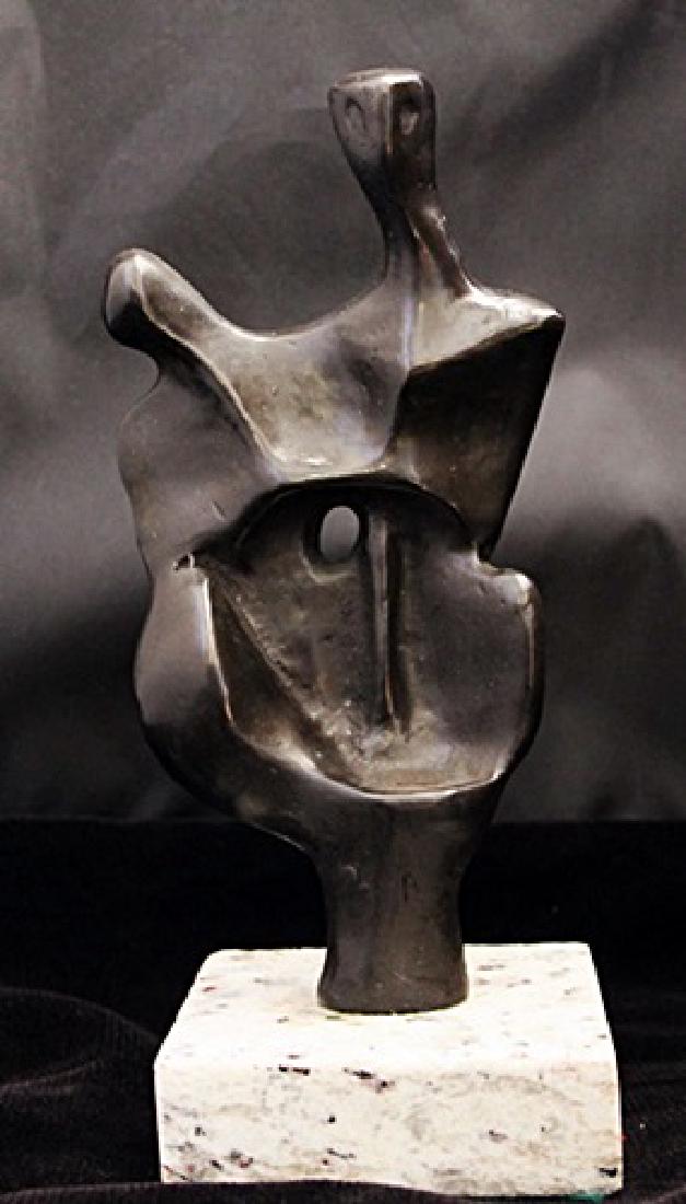 Signed Limited Edition Bronze Moore: Old recast patina bronze sculpture Henry Moore, bearing a signature in a limited edition.