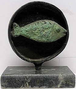 Bronze Sculpture - Salvador Dali: Bronze Sculpture, Hand Signed and Numberd, Comes with Marble Base, Size Approx. 8" x 7" x 5" in.