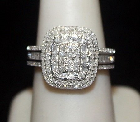 Lady's Fancy Silver Ring with Cluster Diamonds (144I): Lady's Fancy Silver Ring with Cluster Diamonds (144I) twt approx. 1.25cts VS1 color I.