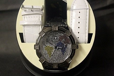 Men's Very Fancy Diamond Maxx Watch with Exchangable: Men's Very Fancy Diamond Maxx Watch with Exchangable Leather Strap.