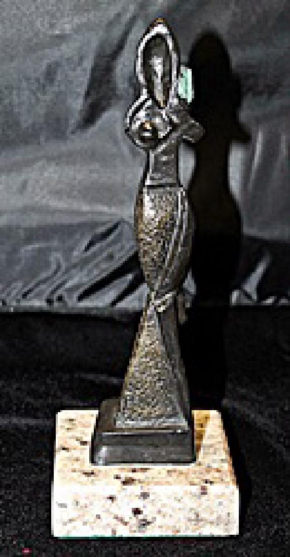 Signed Limited Edition Bronze Archipenko: Old recast patina bronze sculpture Alexander Archipenko, bearing a signature in a limited edition. Dimensions approx 11 x 5 x 5.