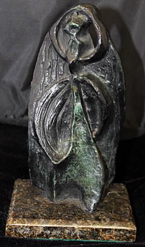 Signed Limited Edition Bronze Archipenko: Old recast patina bronze sculpture Alexander Archipenko, bearing a signature in a limited edition. Dimensions approx 10x5 Inches.