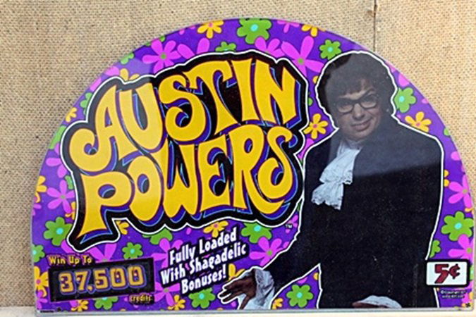 Vintage Collectible Casino Slot Machine Glass "Austin: Vintage Collectible Casino Slot Machine Glass "Austin Powers" 20 x 14 in. (N)